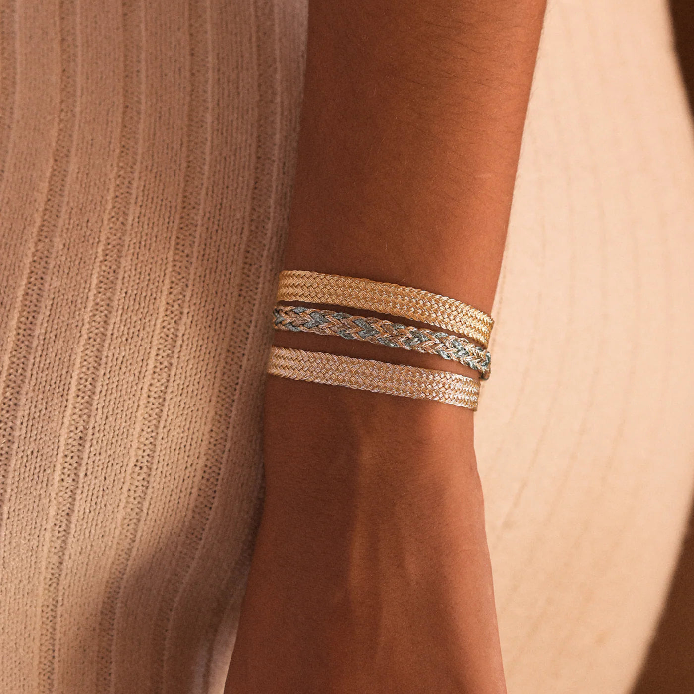 Pulsera Tejida - Celeste