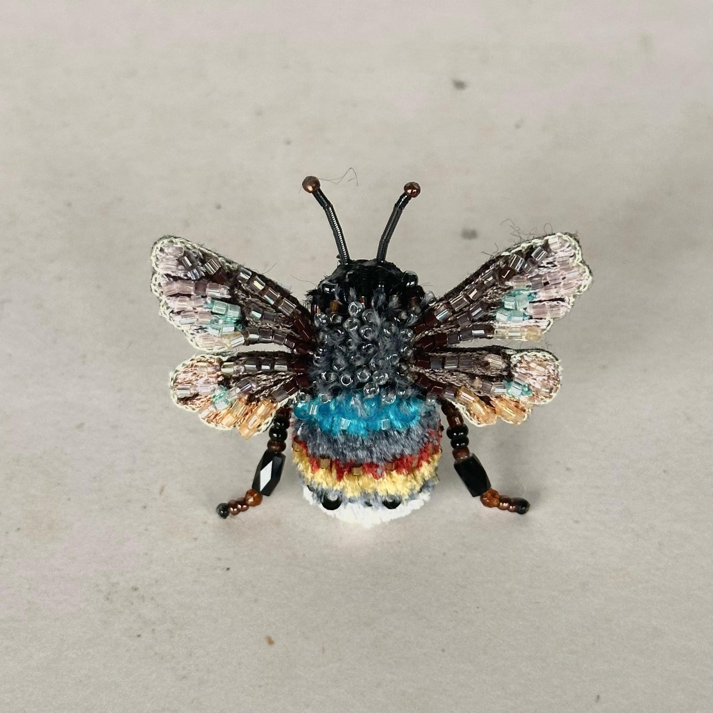 Broche Abeja N2